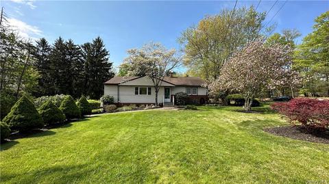 27 Pinebrook Rd, Ramapo, NY 10952