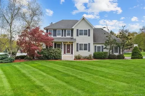 22 Esther Ln, Florida, NY 10921