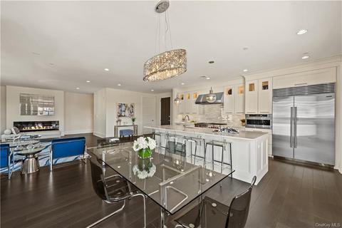 15 Kensington Rd #PH5, Bronxville, NY 10708