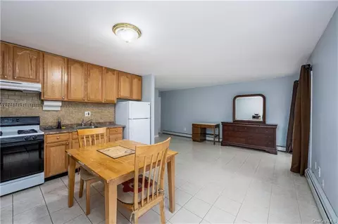 5 Dove Ct #B, Cortlandt, NY 10520