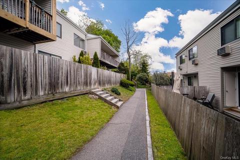 19 Hillside Ter #B, White Plains, NY 10601