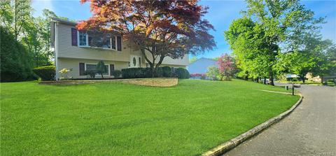 31 Cypress St, Clarkstown, NY 10956