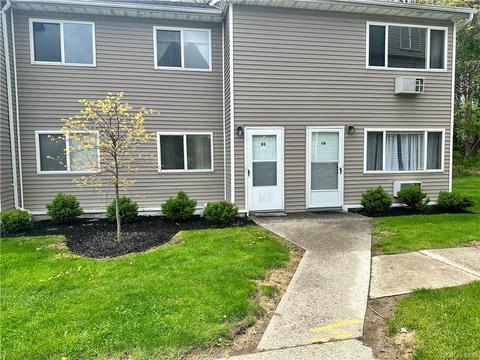 8 Fishkill Glen Dr #G, Fishkill, NY 12524