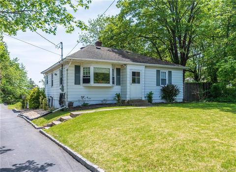 20 Scotchtown Collabar Rd, Wallkill, NY 10941