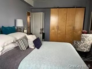 28 Metropolitan Oval #11G, Bronx, NY 10462