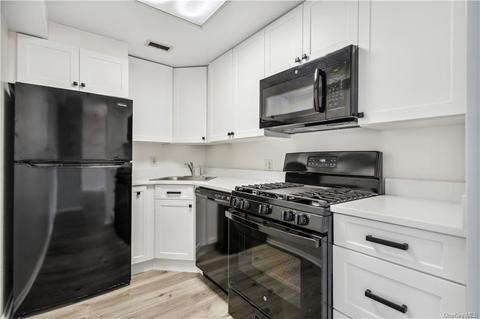 60 Glen Rd #3D, Eastchester, NY 10709