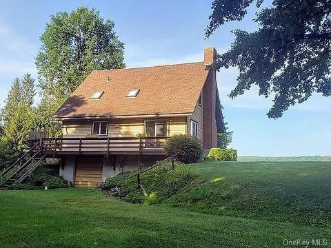 60 Deer Run Rd, North East, NY 12546