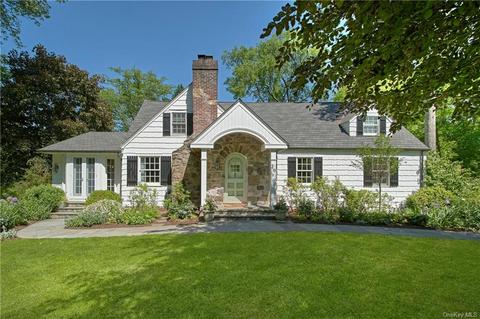 29 Winthrop Rd, New Castle, NY 10514