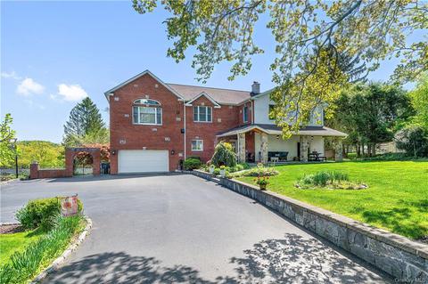 32 Ernhofer Dr, Carmel, NY 10512