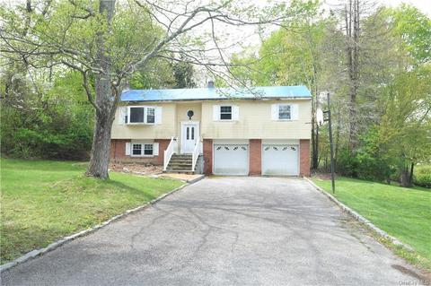 4 Glen Ct, La Grange, NY 12603