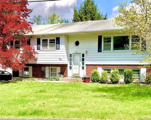 4 Pearl Dr, Ramapo, NY 10952