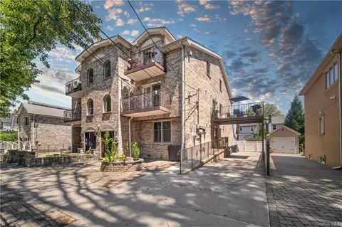 716 Vincent Ave, Bronx, NY 10465
