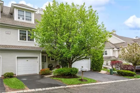 53 Underhill Dr, Pomona, NY 10970