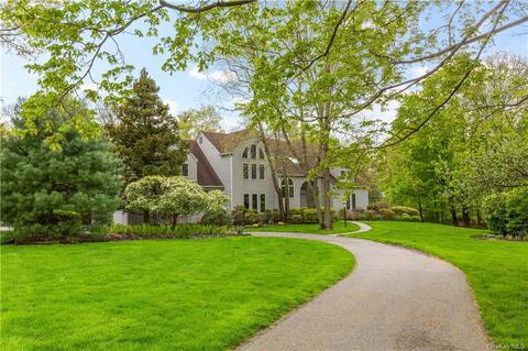 8 Haights Cross Rd, New Castle, NY 10514