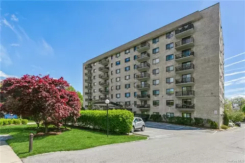 666 Pelham Rd #4F, New Rochelle, NY 10805