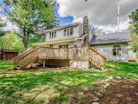 300 Old Tuxedo Rd, Greenwood Lake, NY 10925