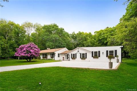 19 White Birch S Rd, Pound Ridge, NY 10576
