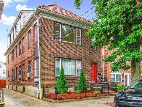 14 E 236th St, Bronx, NY 10470