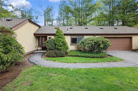 284 Heritage Hls #A, Somers, NY 10589