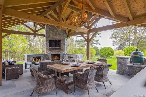 21 Distillery Rd, Warwick, NY 10990