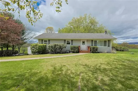 588 State Route 302, Crawford, NY 12566