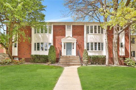 82 Bon Aire Cir, Ramapo, NY 10901