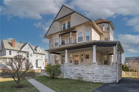 250 E Prospect Ave, Mount Vernon, NY 10550