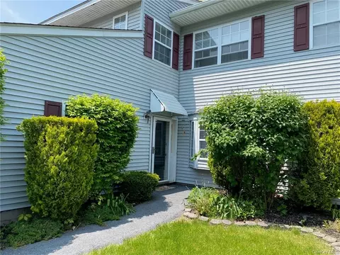 225 Eagleton Dr, Monroe, NY 10950