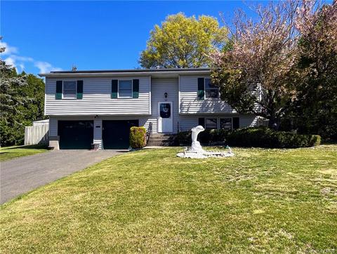 326 Butternut Dr, New Windsor, NY 12553
