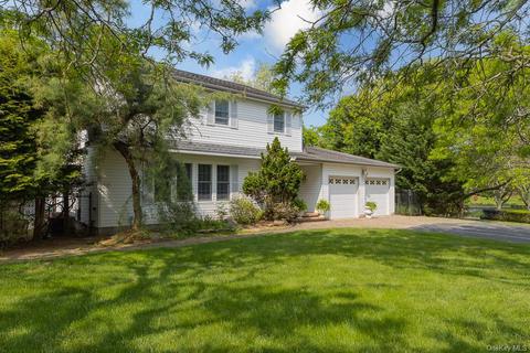 3 Van Gogh Ln, Ramapo, NY 10901
