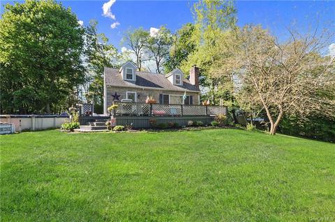 122 Gallows Hill Rd, Cortlandt, NY 10567