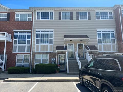 82 Heron Ln, Bronx, NY 10473