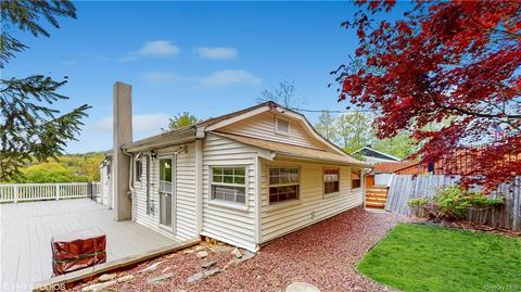 99 Montrose Dr, Kent, NY 10512