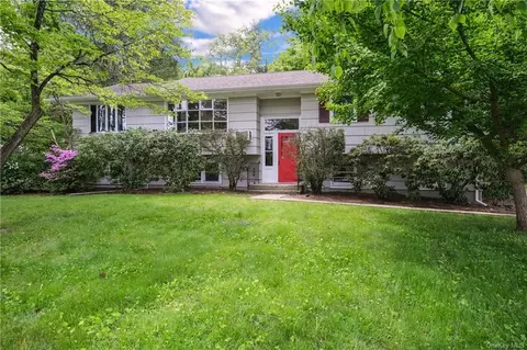 9 Andrea Dr, Southeast, NY 10509