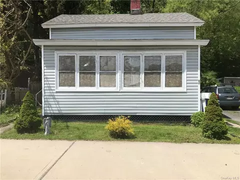 62 Wawayanda Ave, Middletown, NY 10940