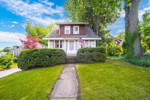 222 Wickham Ave, Middletown, NY 10940