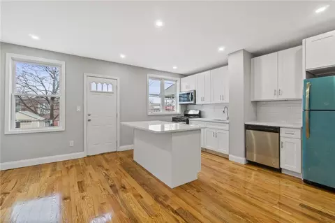 298 E 151st St, New York, NY 10451