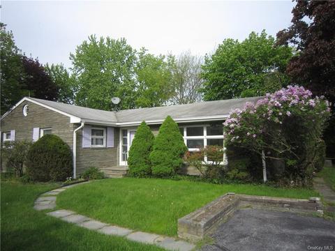 6 Hope Ln, Milton, NY 12547