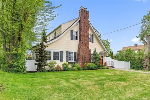 673 N Broadway, Yonkers, NY 10701