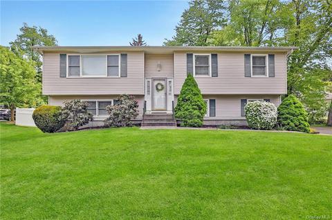 7 Alex Ct, Clarkstown, NY 10994