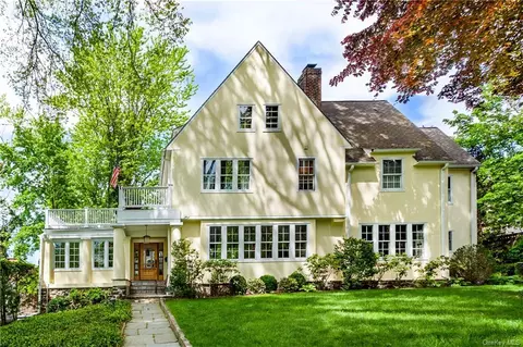 106 Park Ave, Bronxville, NY 10708