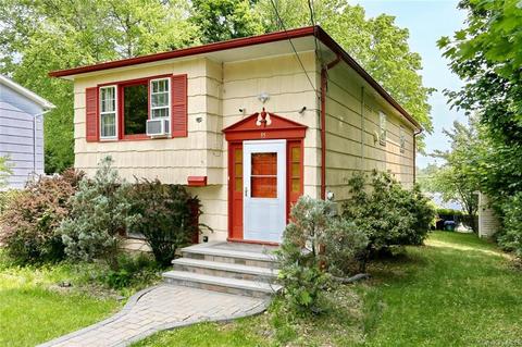 95 S Conger Ave, Clarkstown, NY 10920