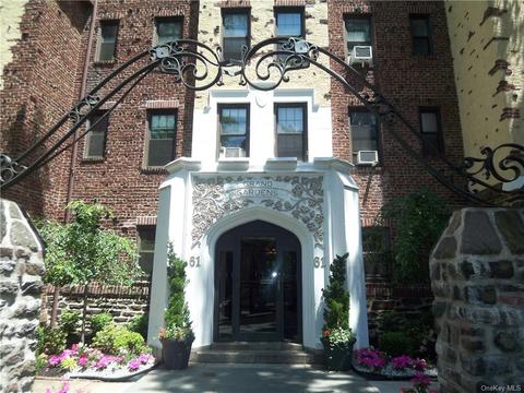 61 W Grand St #3M, Mount Vernon, NY 10552