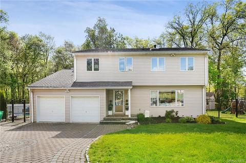 5 Fir Ct, Clarkstown, NY 10954