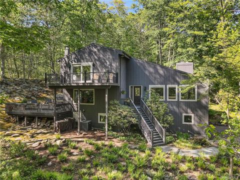 45 Indian Hill Rd, Pound Ridge, NY 10576