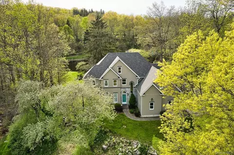337 Leetown Rd, Stormville, NY 12582