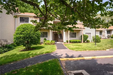 96 Molly Pitcher Ln #G, Yorktown, NY 10598