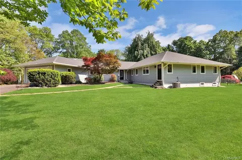 710 Old Kensico Rd, Mount Pleasant, NY 10594