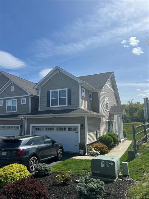 19 Highrose Ridge Way, Middletown, NY 10940