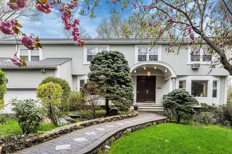 12 Penny Ln, Greenburgh, NY 10583